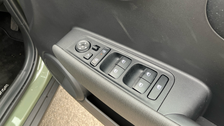 Hyundai INSTER 85kW 02 49kWh 5dr Auto Electric Hatchback